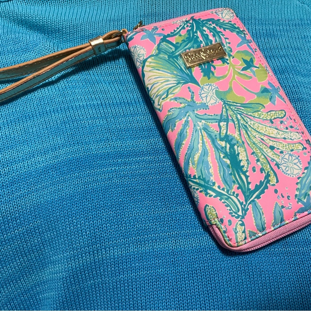 Lilly Pulitzer Hip Nautic Tiki palm wristlet